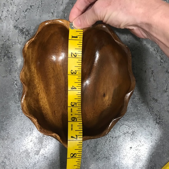 Walnut shaped wooden bowl. - Picture 6 of 6
